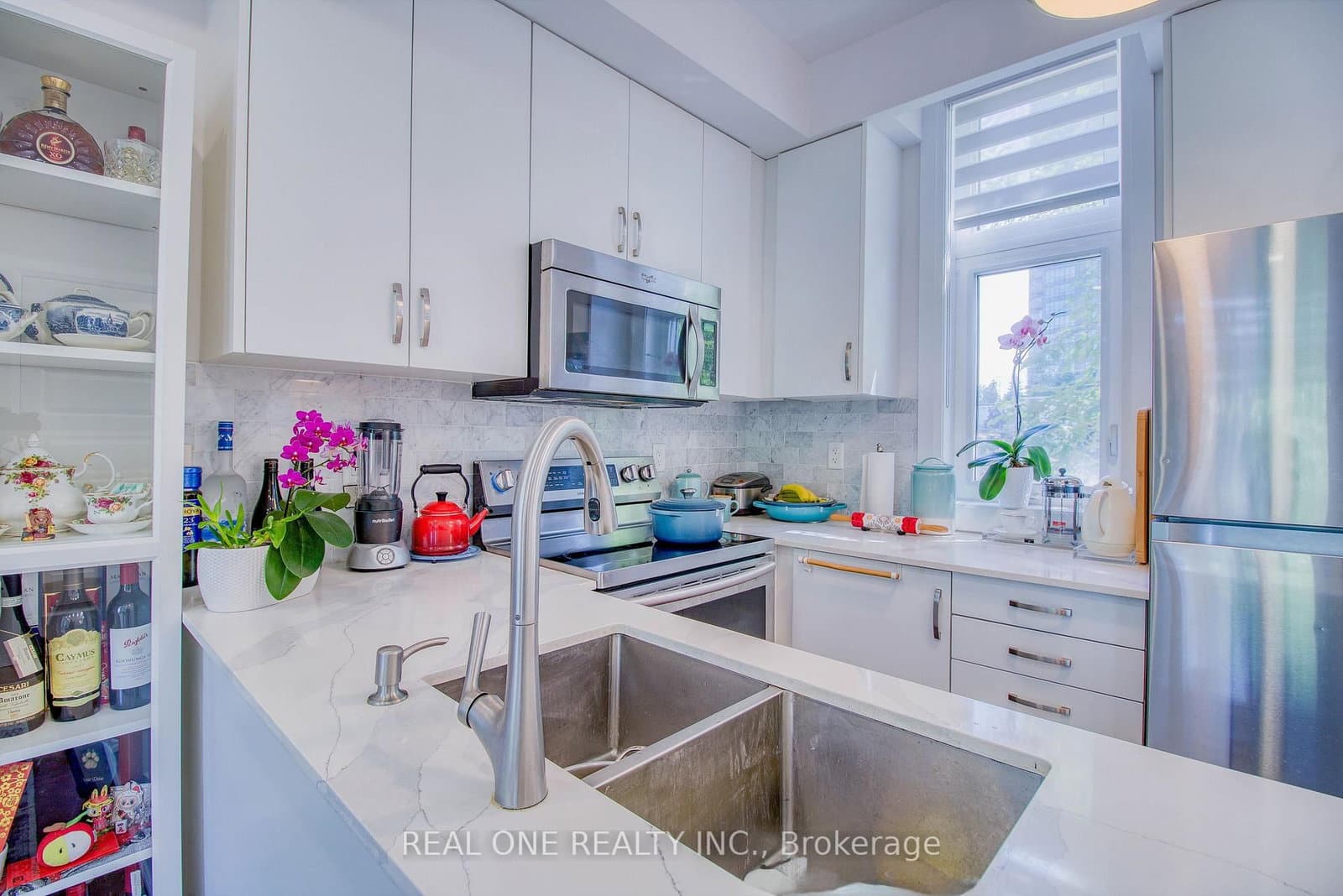 27 Eldora Avenue, Unit 63 thumbnail 8