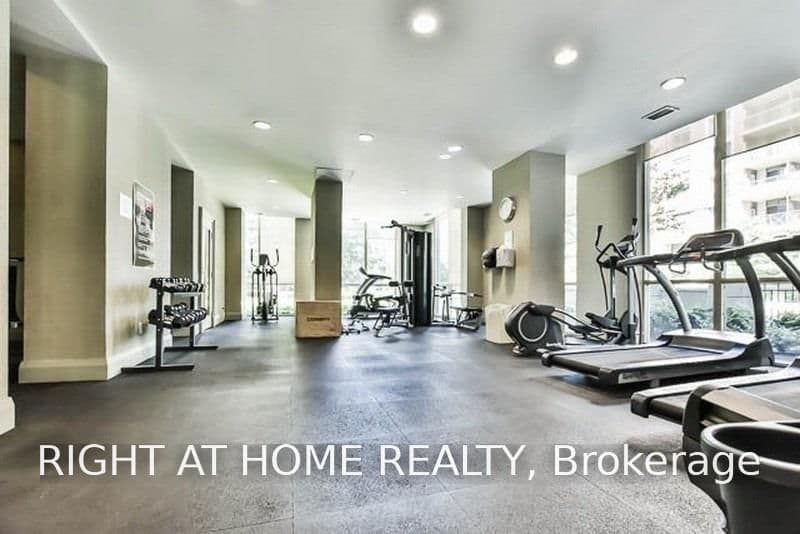 30 Harrison Garden Boulevard, Unit 207 thumbnail 17