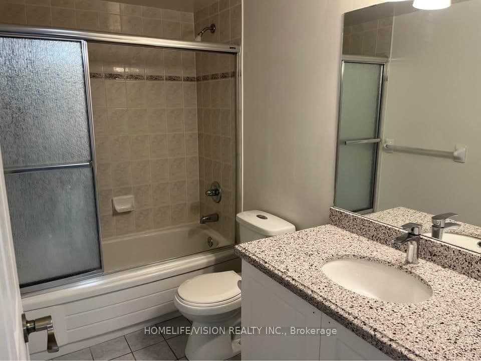 260 Doris Avenue, Unit PH105 thumbnail 13