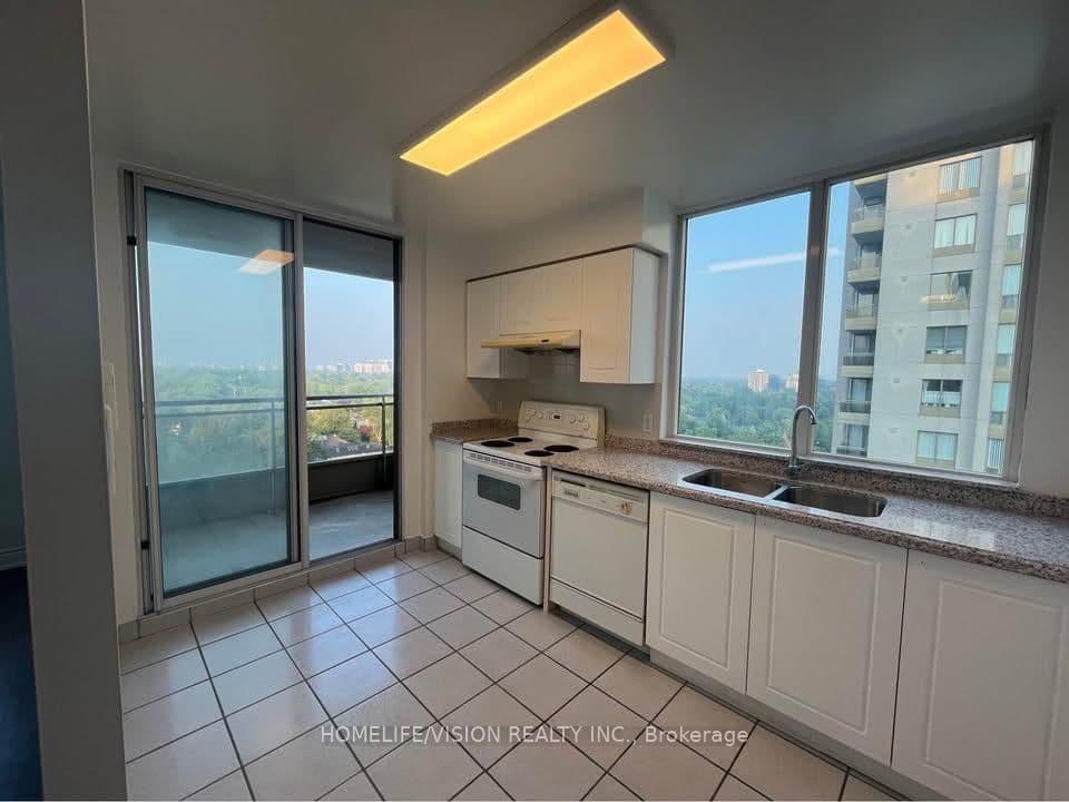 260 Doris Avenue, Unit PH105 thumbnail 6