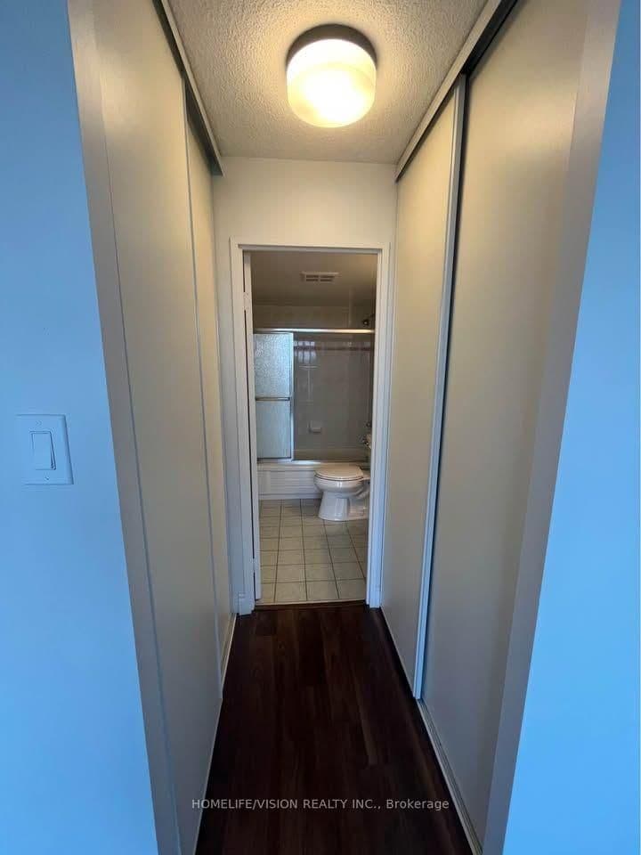 260 Doris Avenue, Unit PH105 thumbnail 9