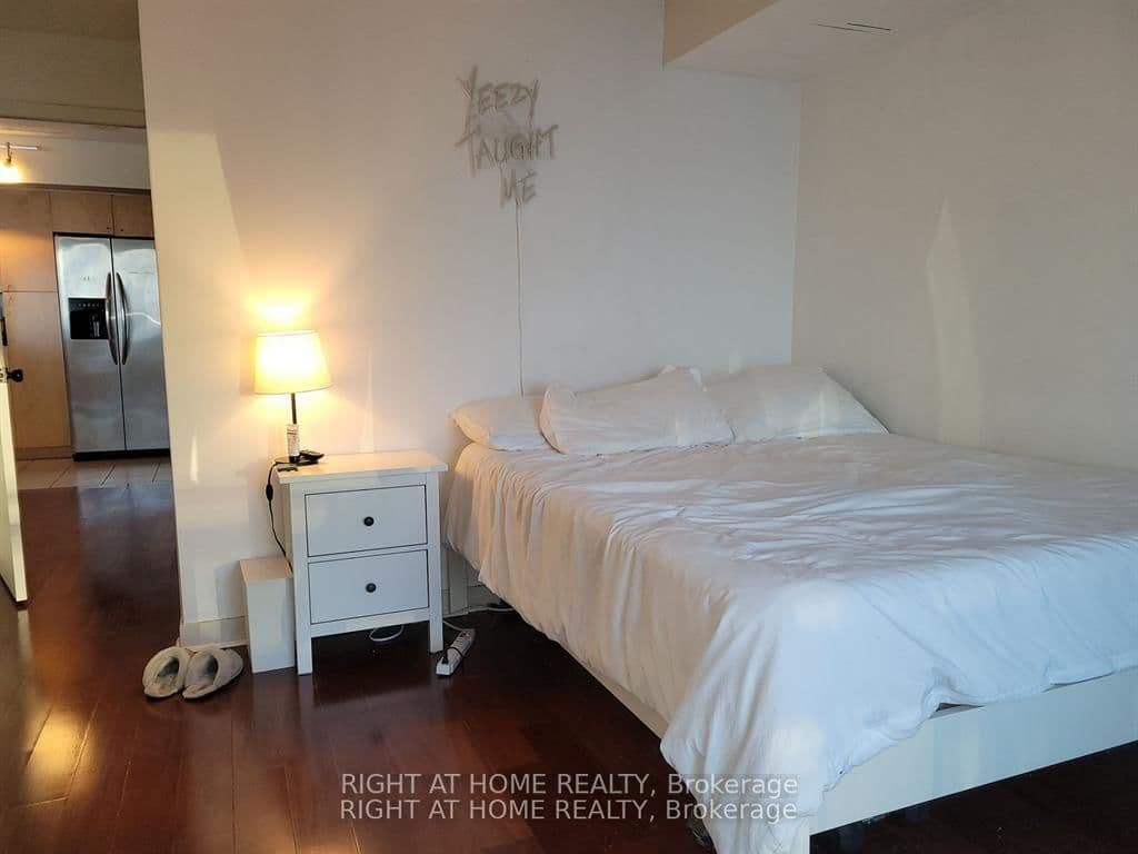 361 Front Street W, Unit 3205 thumbnail 9
