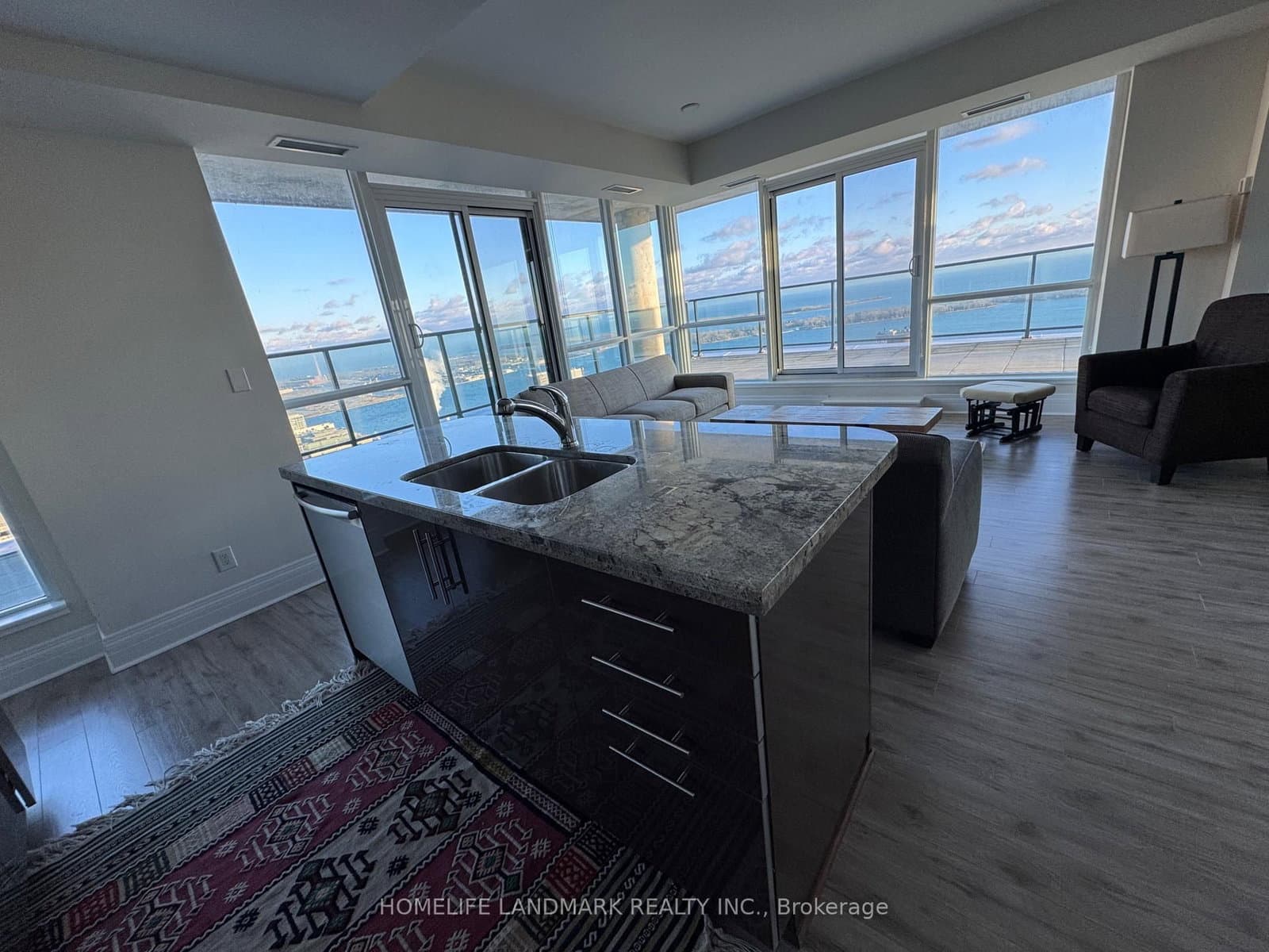 33 Bay Street, Unit 4805 thumbnail 10