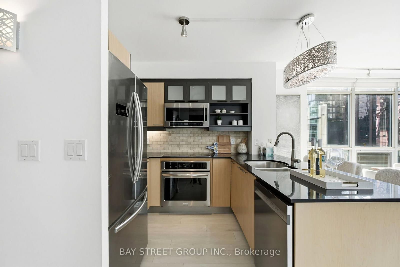36 Blue Jays Way, Unit 925 thumbnail 12