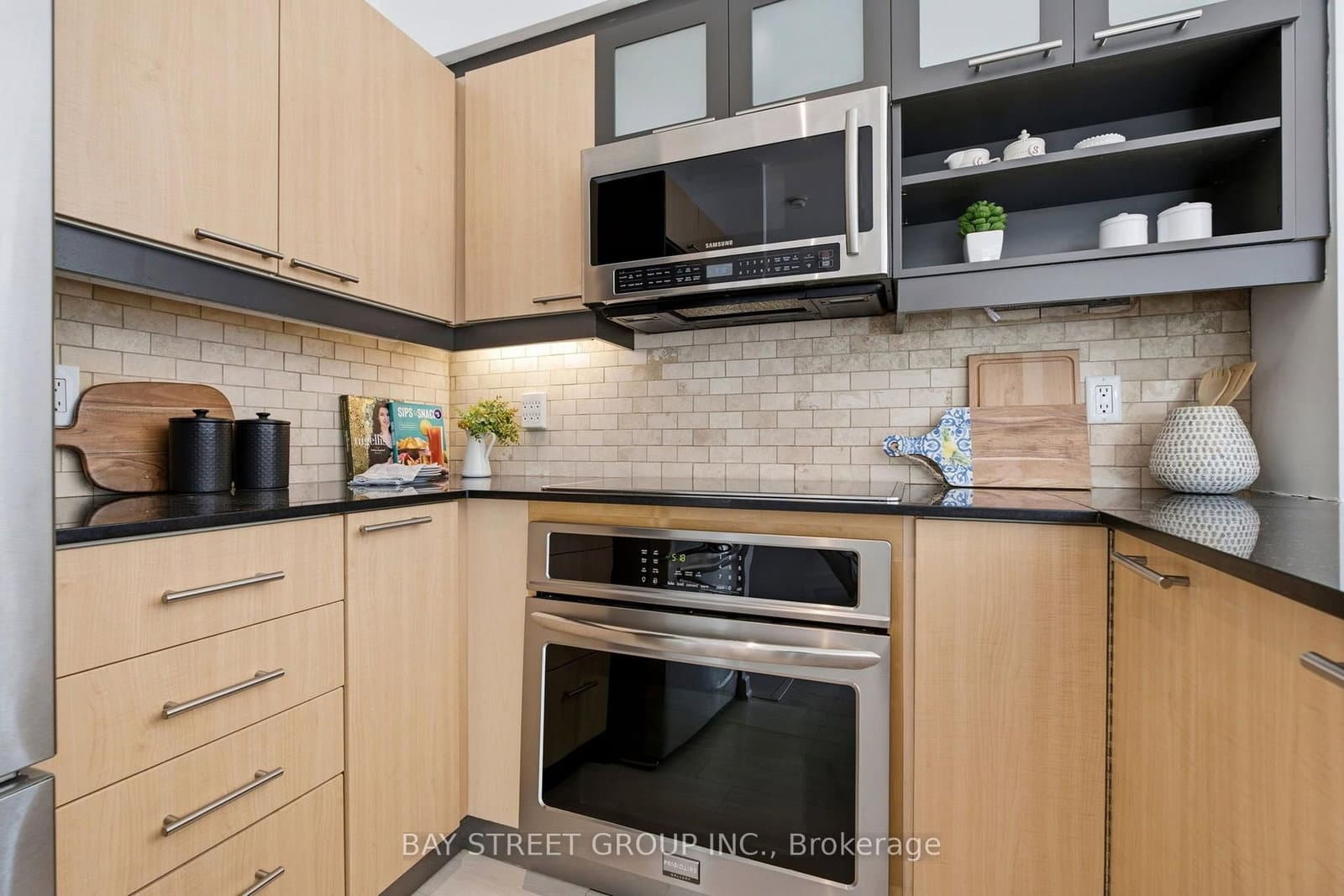 36 Blue Jays Way, Unit 925 thumbnail 13