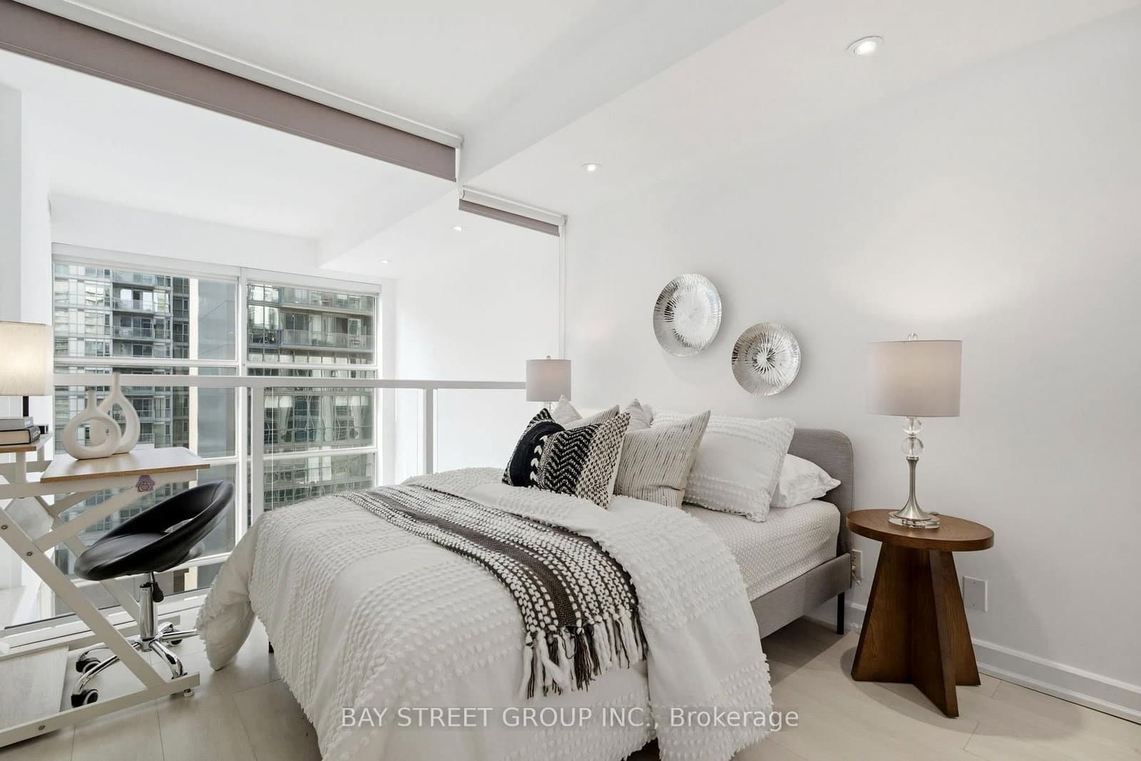 36 Blue Jays Way, Unit 925 thumbnail 17