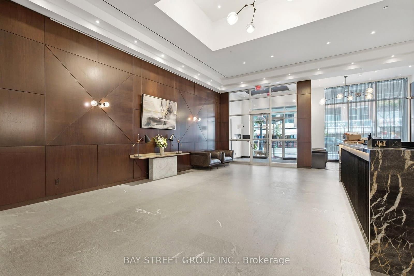 36 Blue Jays Way, Unit 925 thumbnail 2