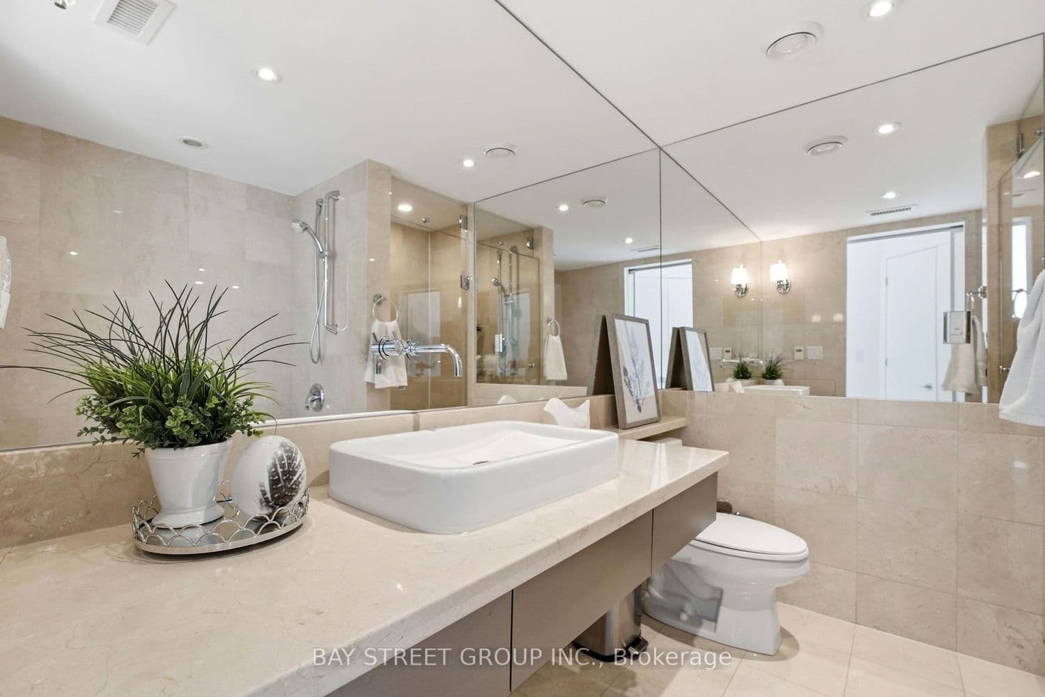 36 Blue Jays Way, Unit 925 thumbnail 20