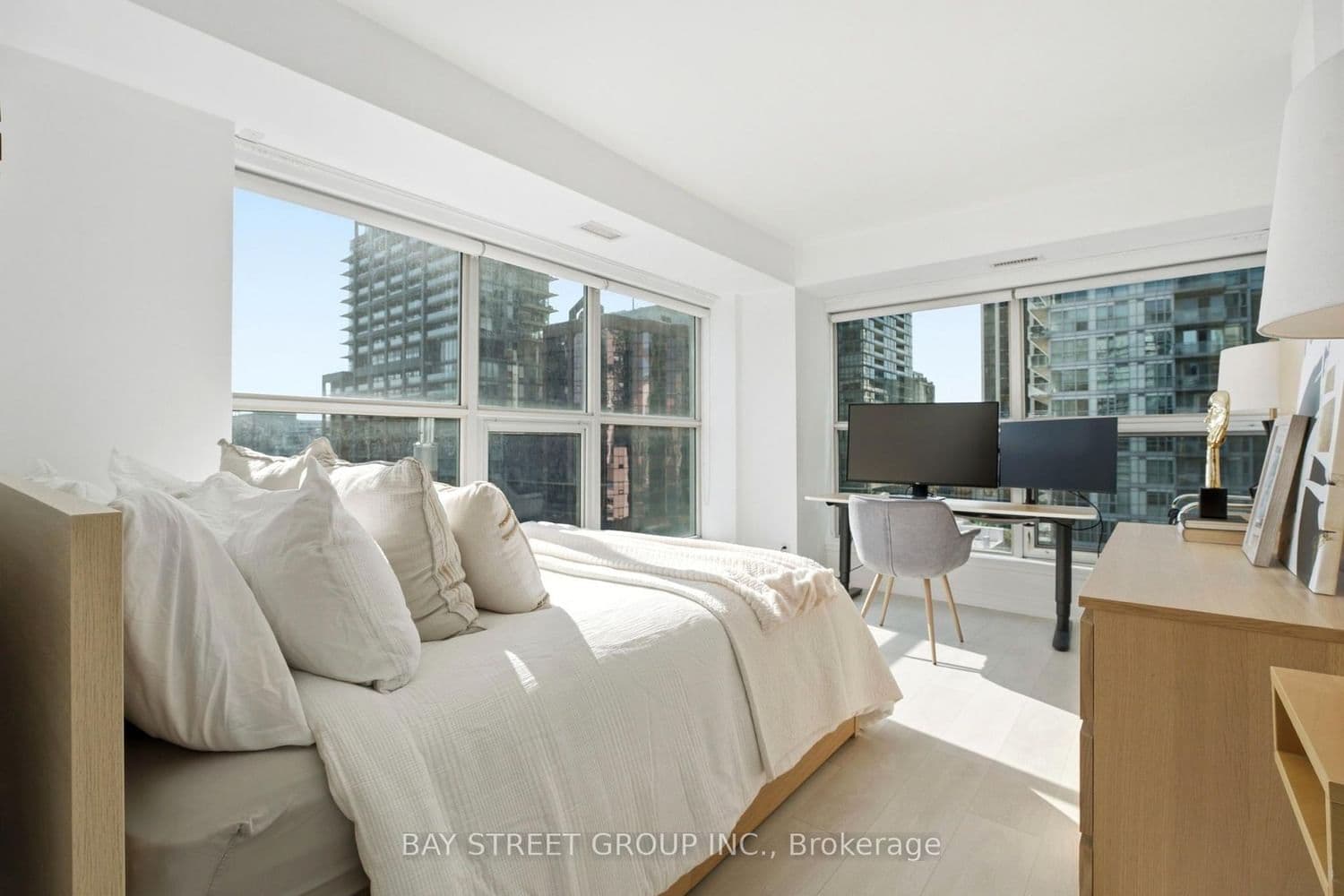 36 Blue Jays Way, Unit 925 thumbnail 22