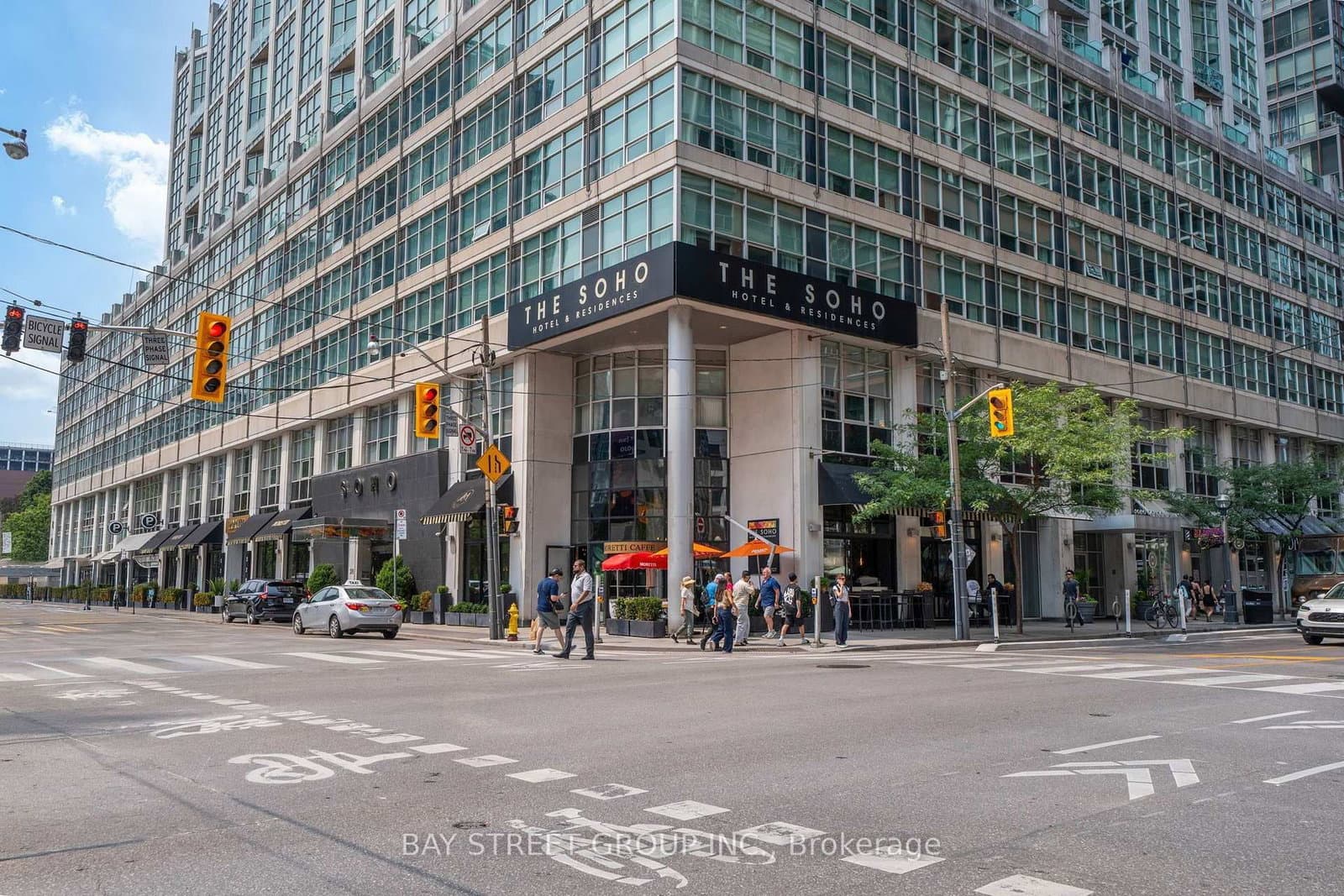 36 Blue Jays Way, Unit 925 thumbnail 31