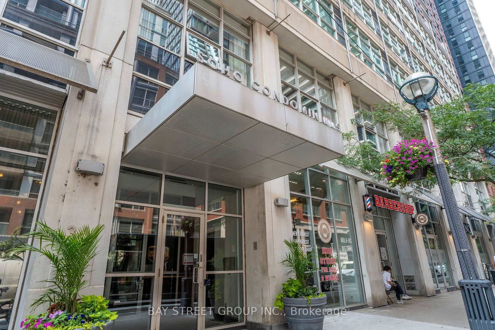 36 Blue Jays Way, Unit 925 thumbnail 34