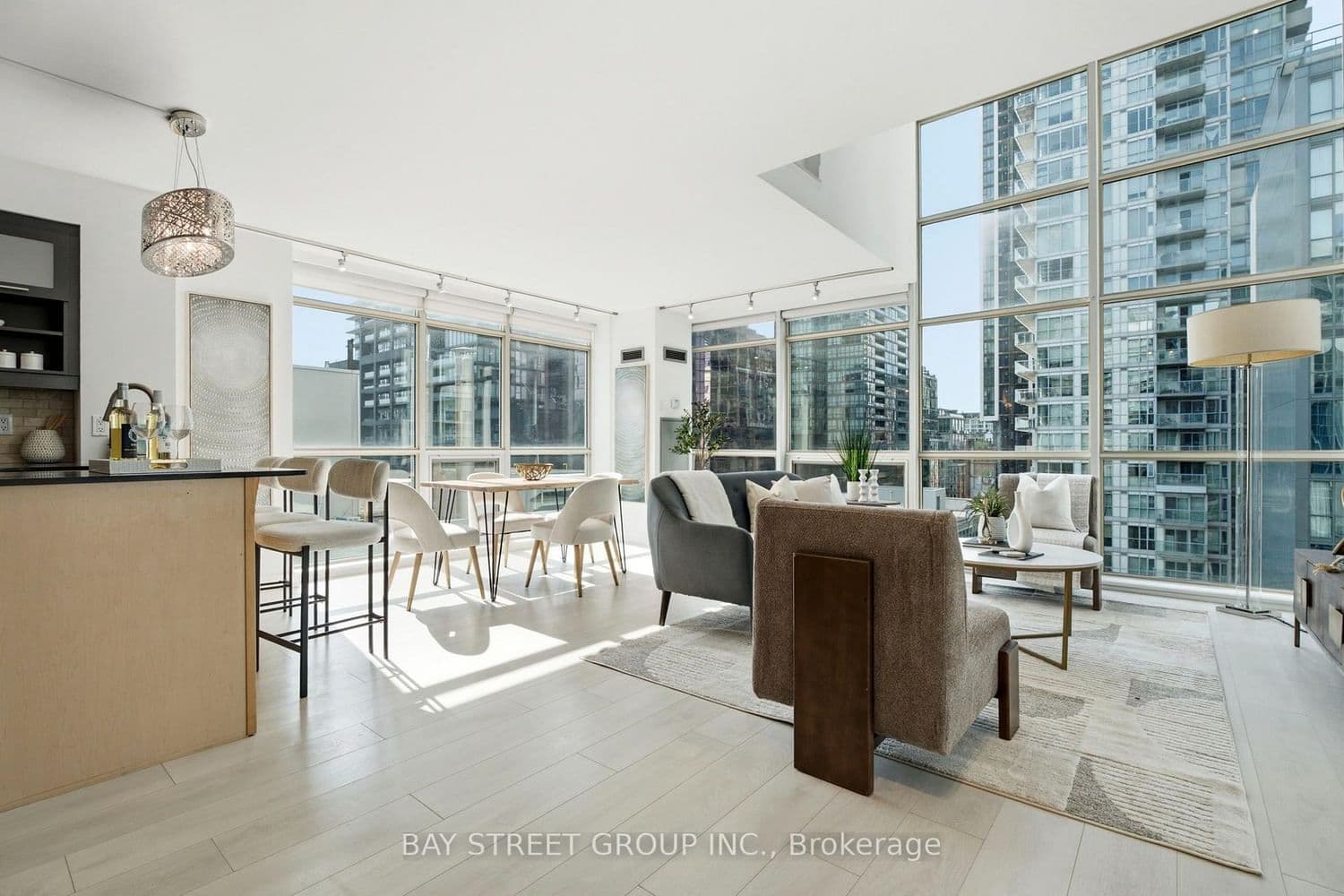 36 Blue Jays Way, Unit 925 thumbnail 5
