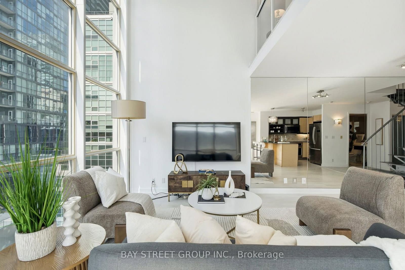 36 Blue Jays Way, Unit 925 thumbnail 7