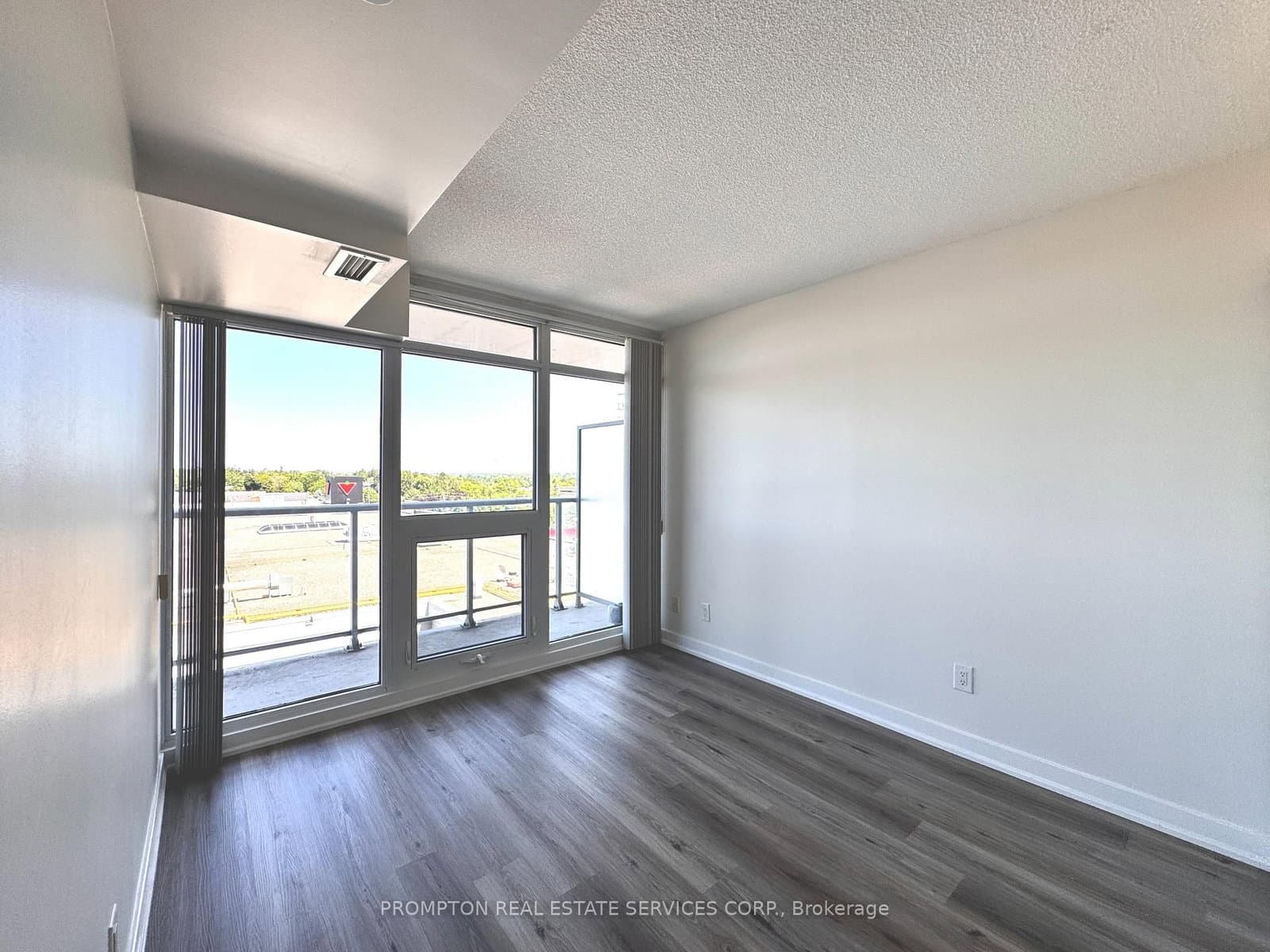 72 Esther Shiner Boulevard, Unit 612 thumbnail 12