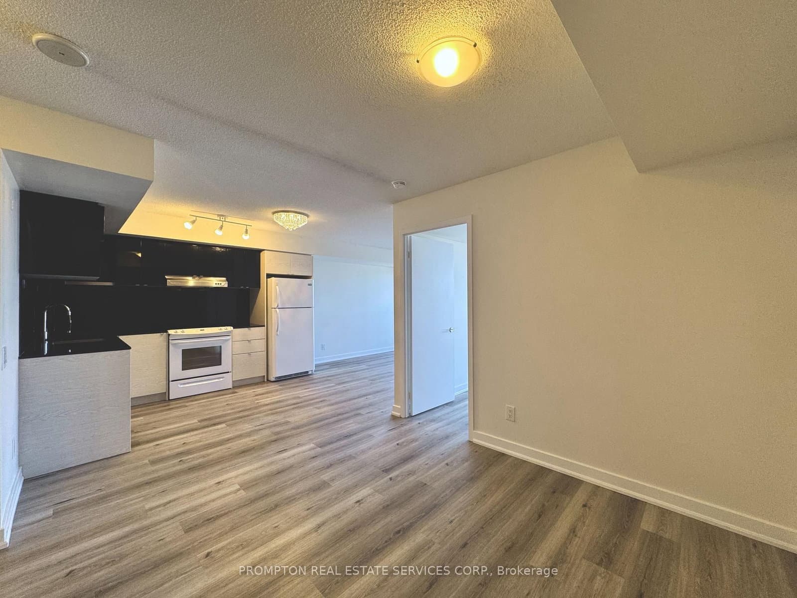 72 Esther Shiner Boulevard, Unit 612 thumbnail 7