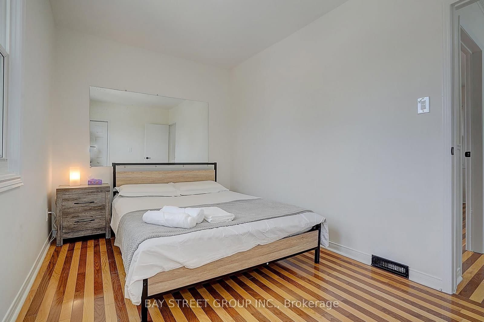 154 Alameda Avenue thumbnail 32