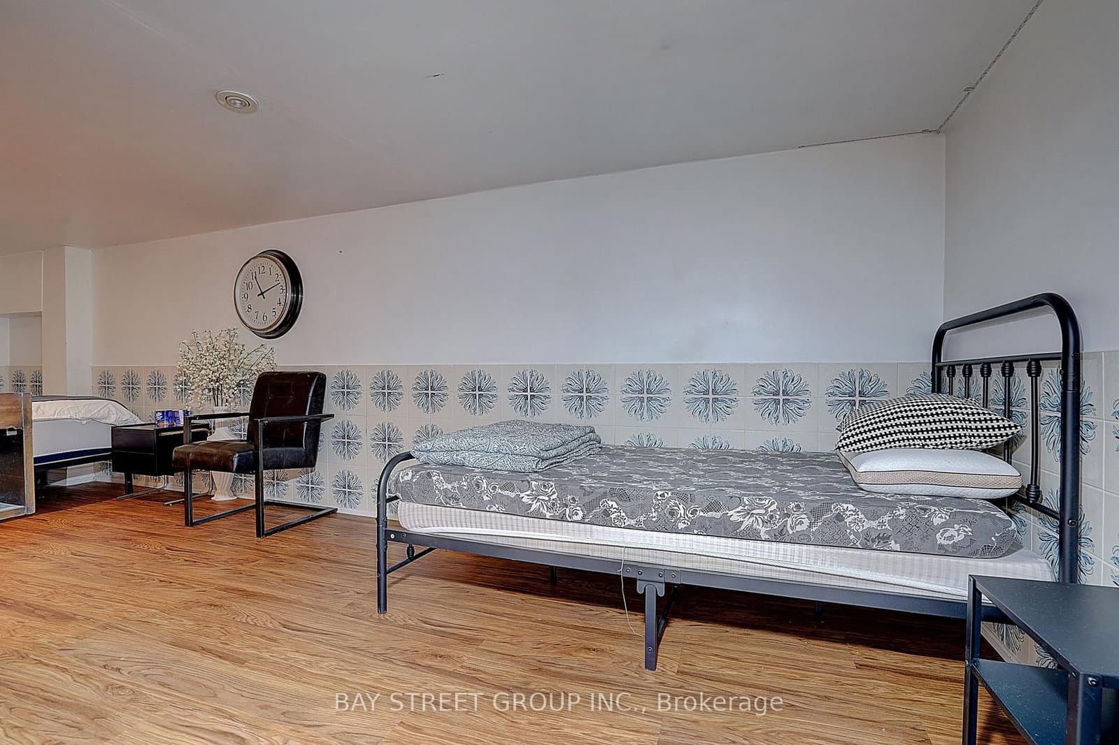 154 Alameda Avenue thumbnail 34