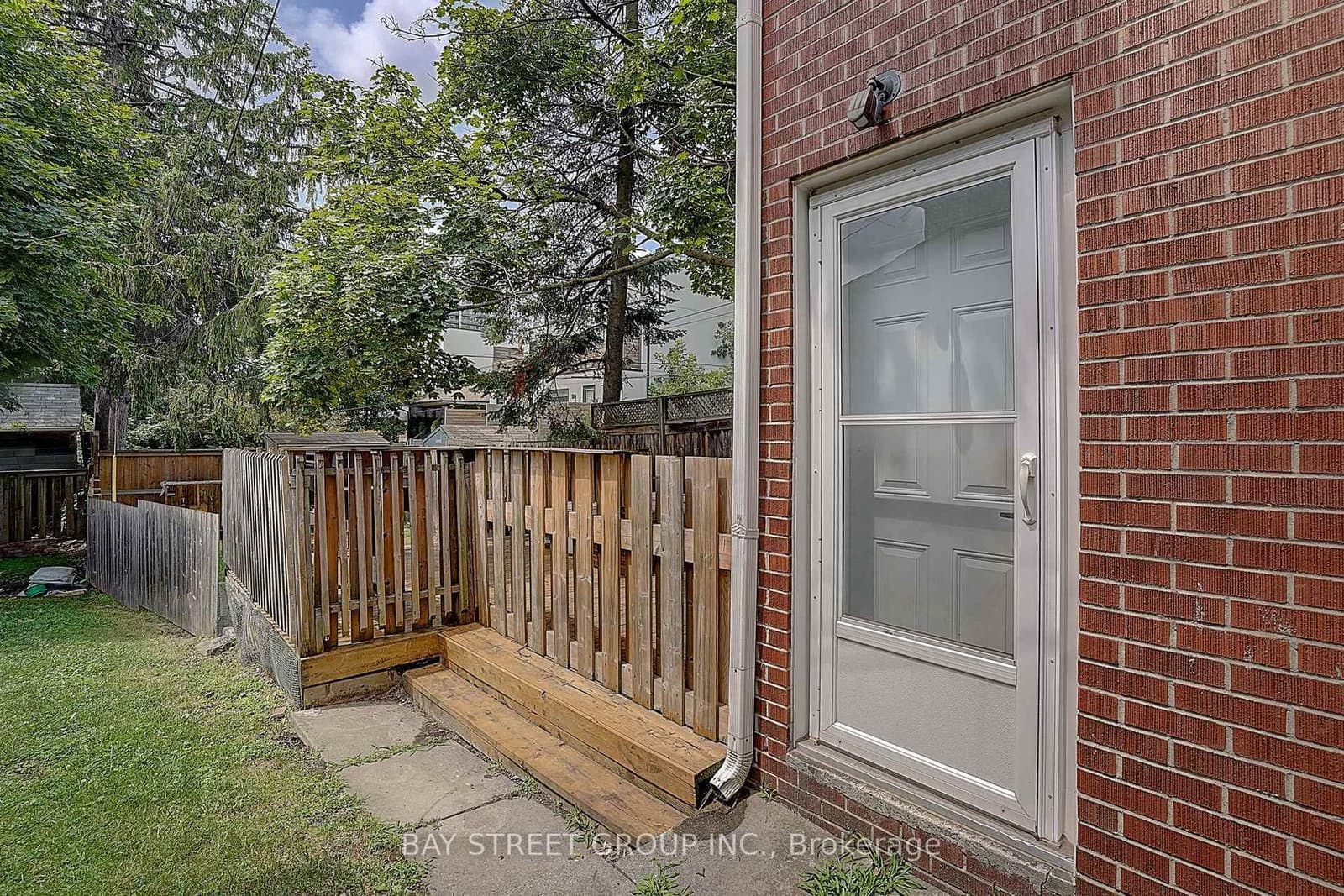 154 Alameda Avenue thumbnail 4