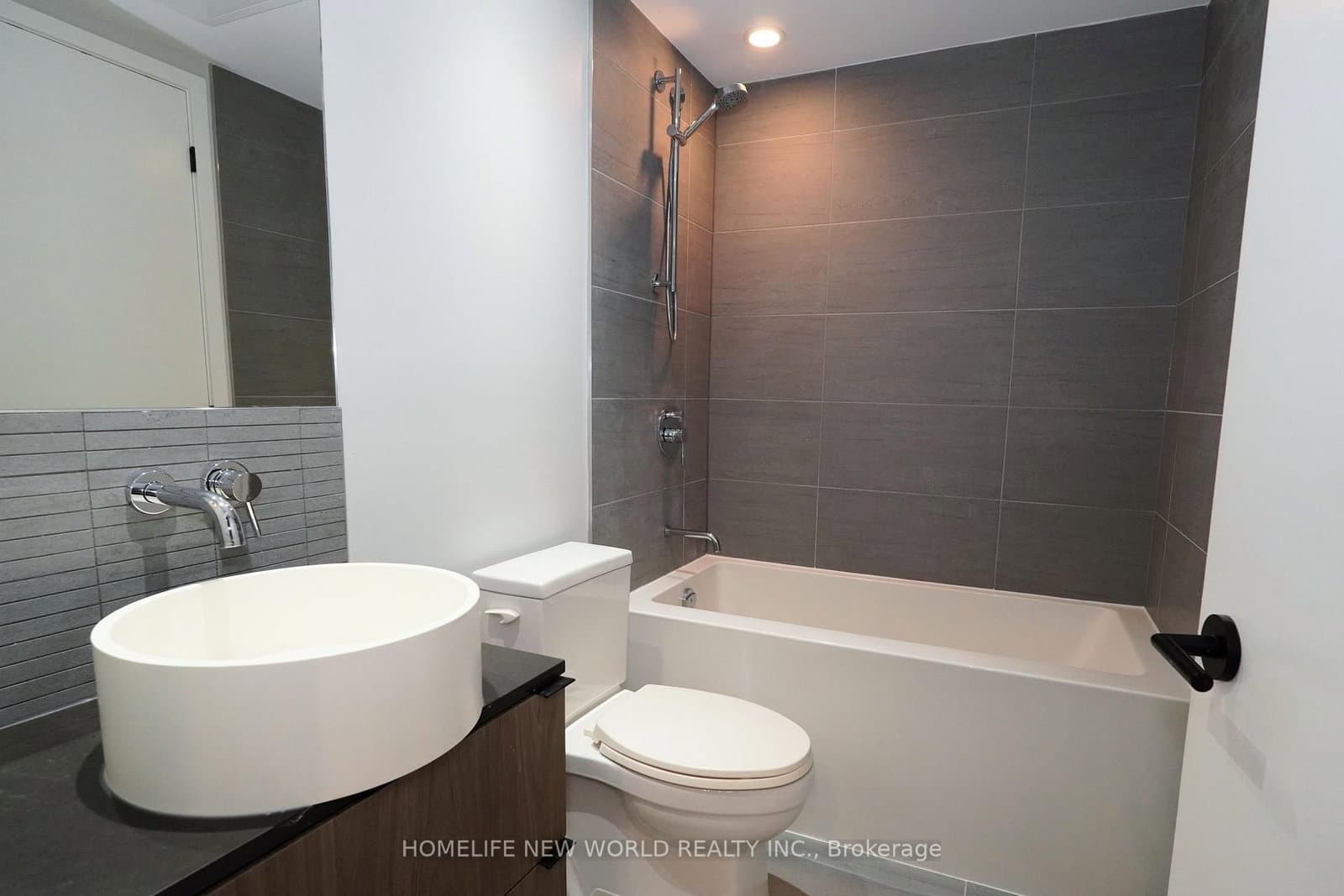 161 Roehampton Avenue, Unit 233 thumbnail 15
