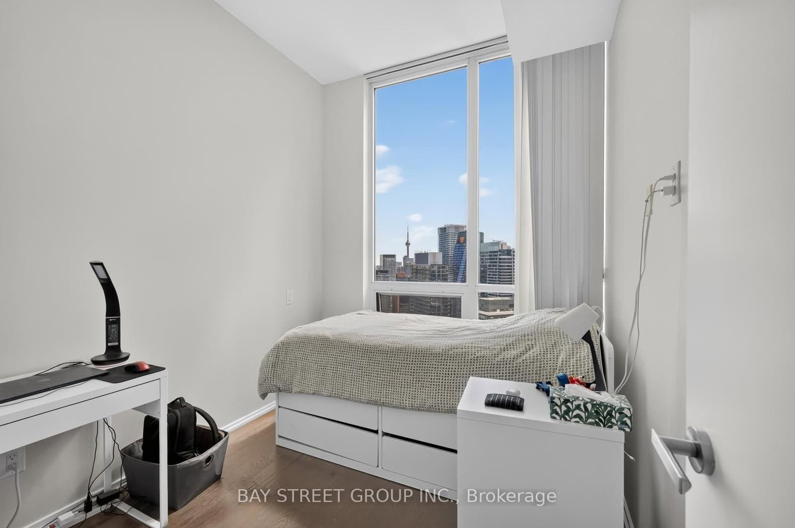 45 Charles Street E, Unit 5102 thumbnail 22