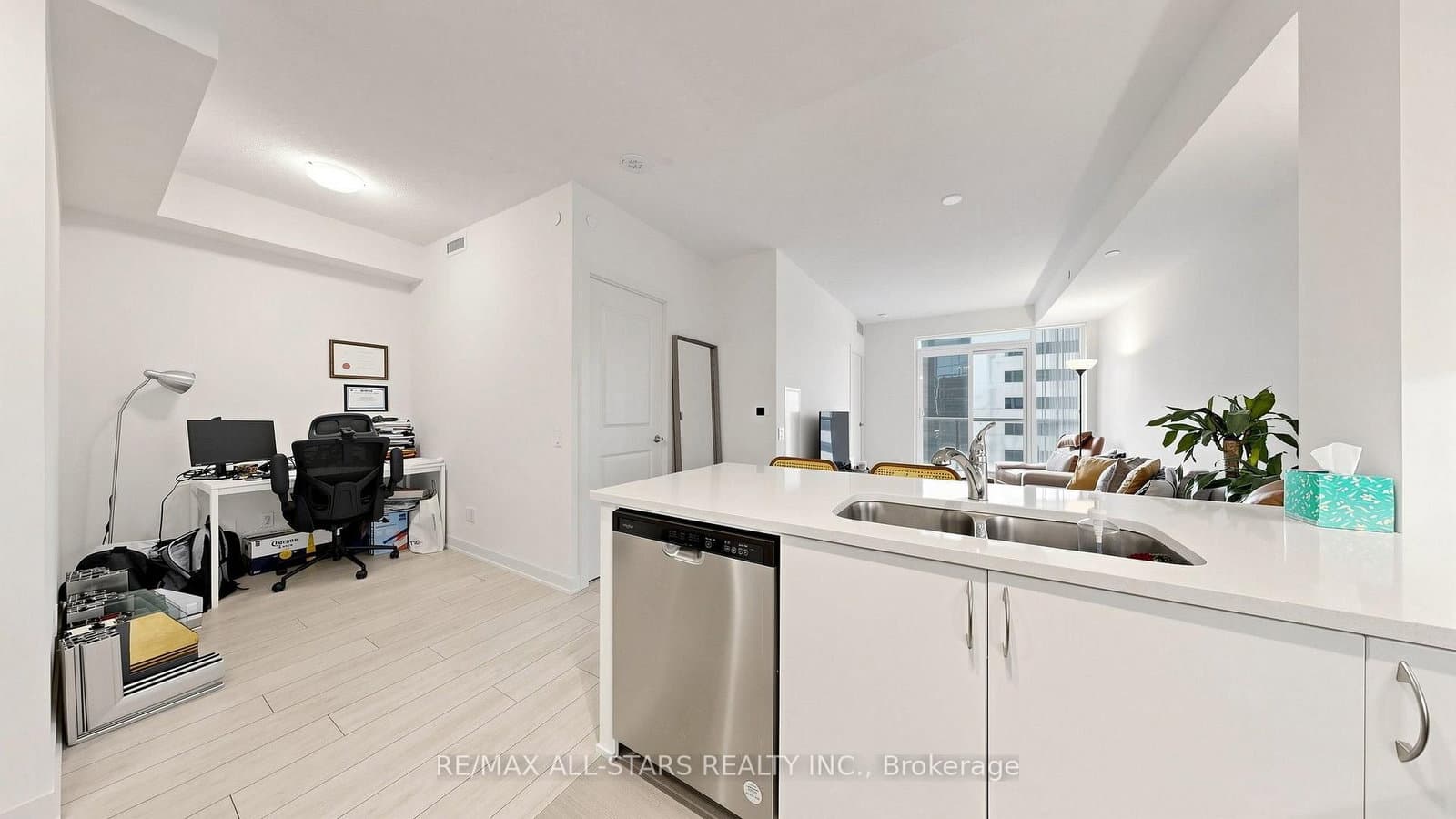 4955 Yonge Street, Unit 1609 thumbnail 17