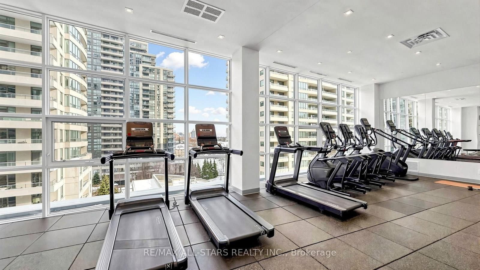 4955 Yonge Street, Unit 1609 thumbnail 33