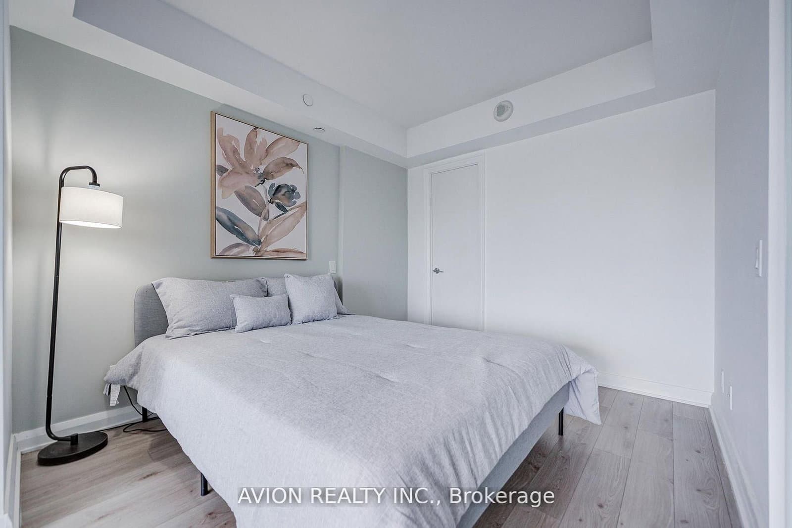 155 Yorkville Avenue, Unit 1920 thumbnail 8