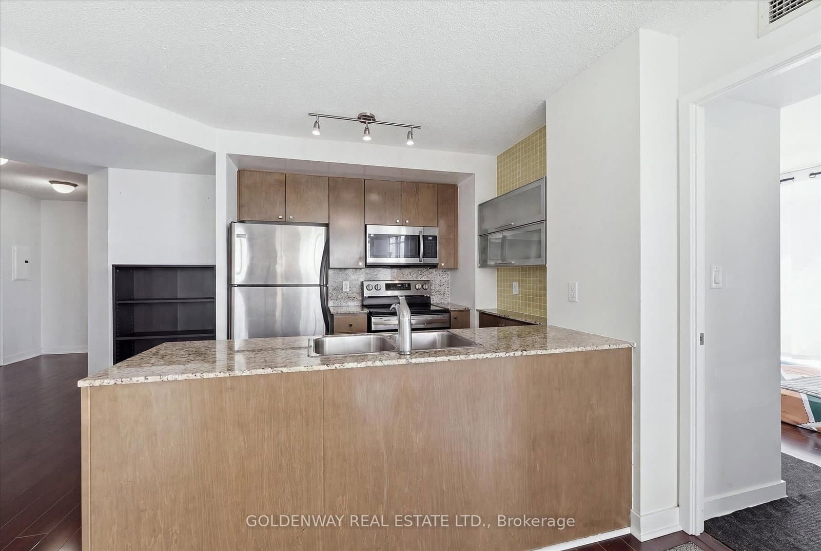 11 Brunel Court, Unit 5015 thumbnail 3