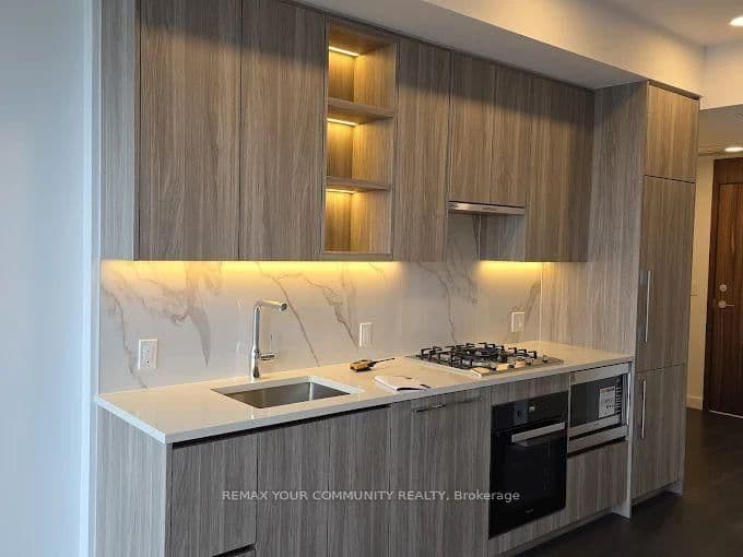 18 Esther Shiner Boulevard, Unit 652 thumbnail 13