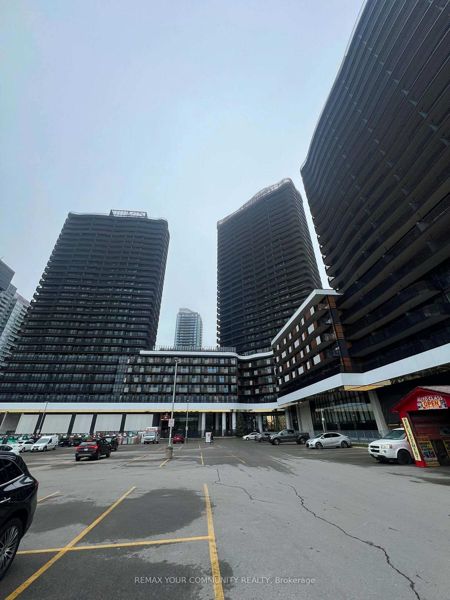 18 Esther Shiner Boulevard, Unit 652 thumbnail 2