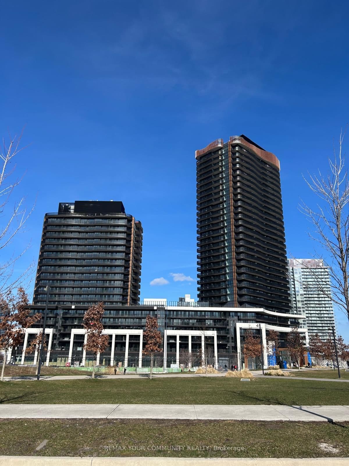 18 Esther Shiner Boulevard, Unit 652 thumbnail 5