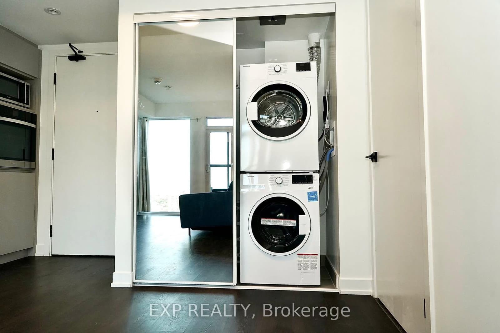 319 Jarvis Street, Unit 4711 thumbnail 2