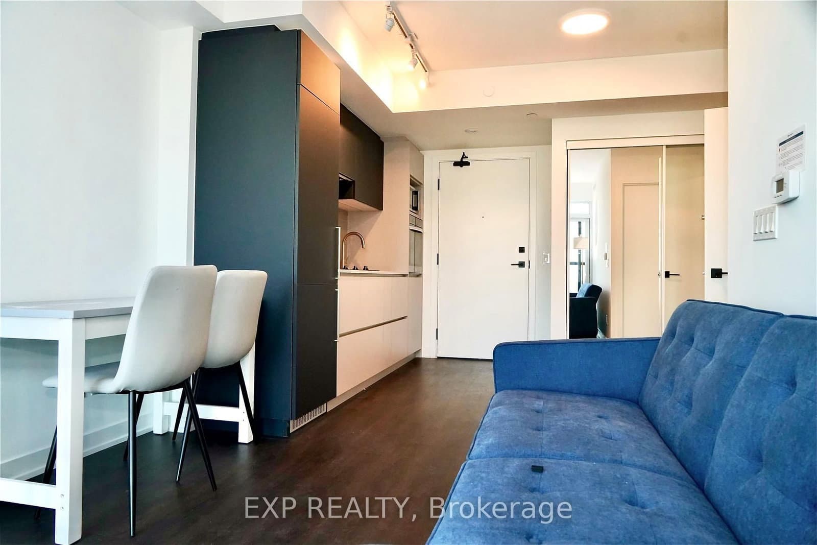 319 Jarvis Street, Unit 4711 thumbnail 5