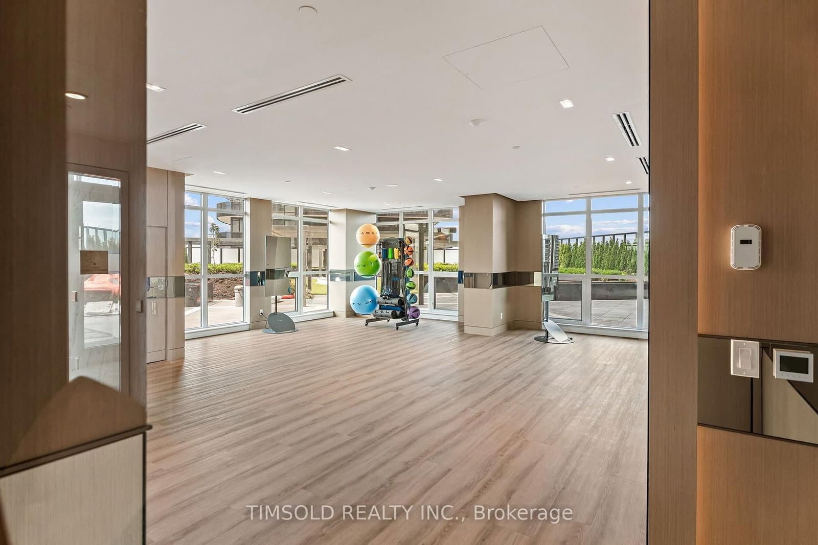 18 Esther Shiner Boulevard, Unit 1609 thumbnail 35