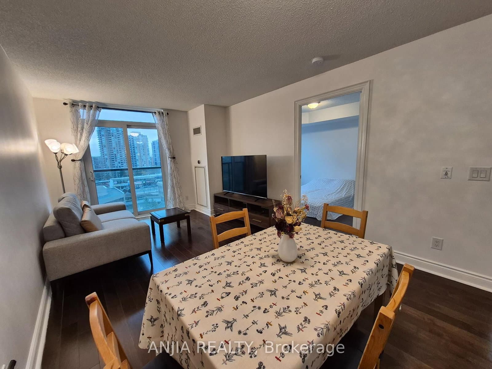 25 Greenview Avenue, Unit 1024 thumbnail 13