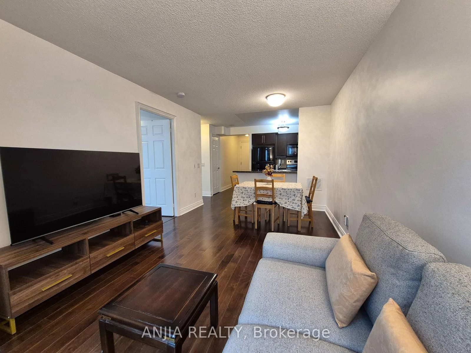 25 Greenview Avenue, Unit 1024 thumbnail 17