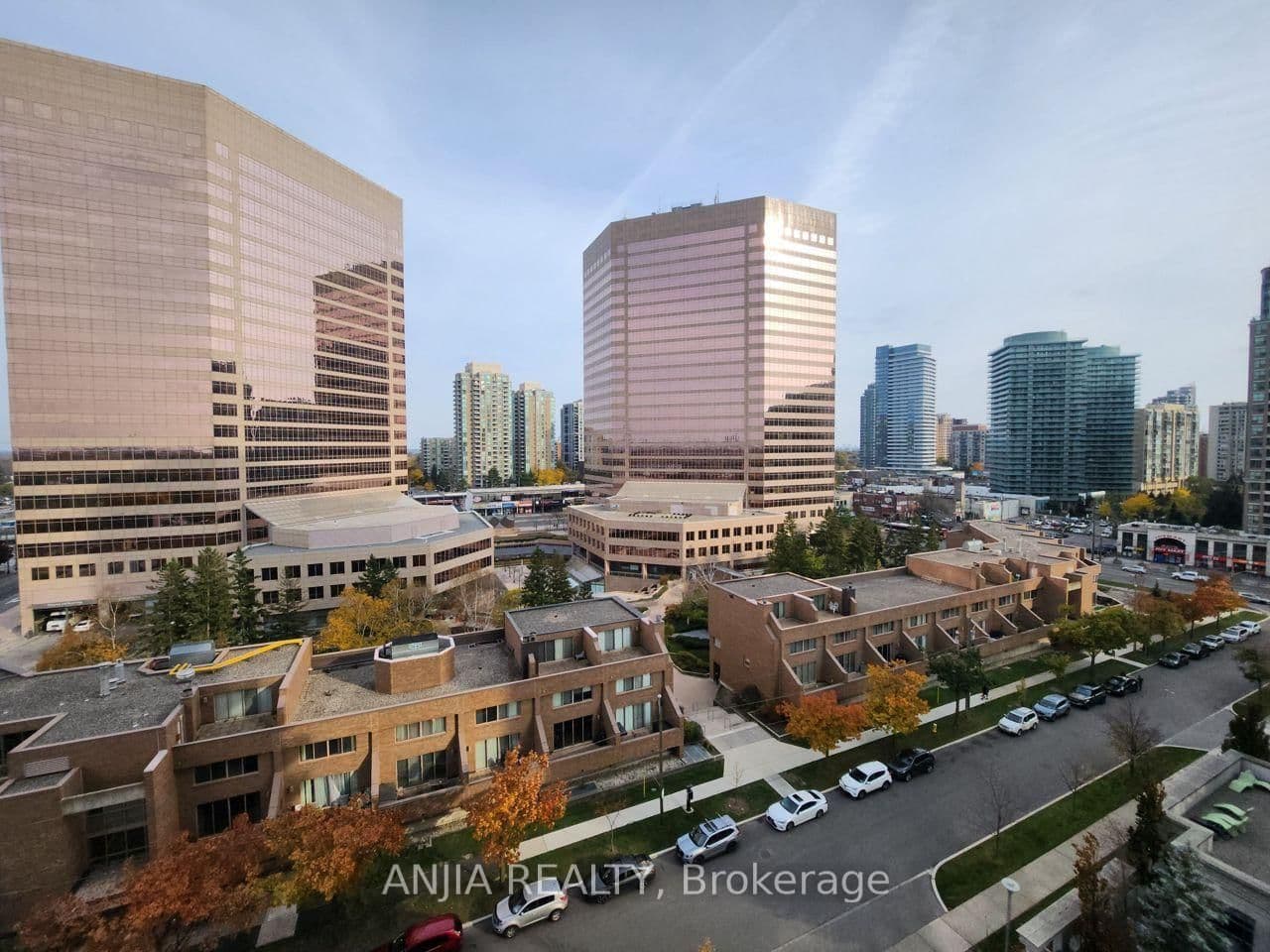 25 Greenview Avenue, Unit 1024 thumbnail 18