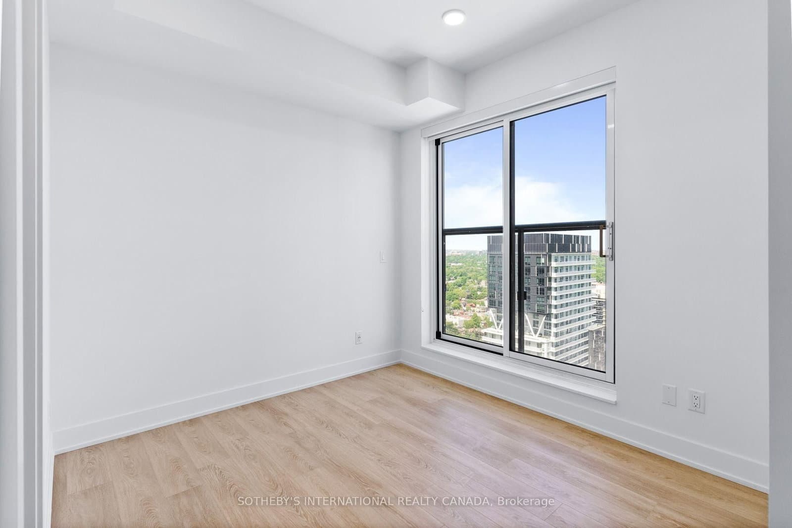 200 Redpath Avenue, Unit 1101 thumbnail 15