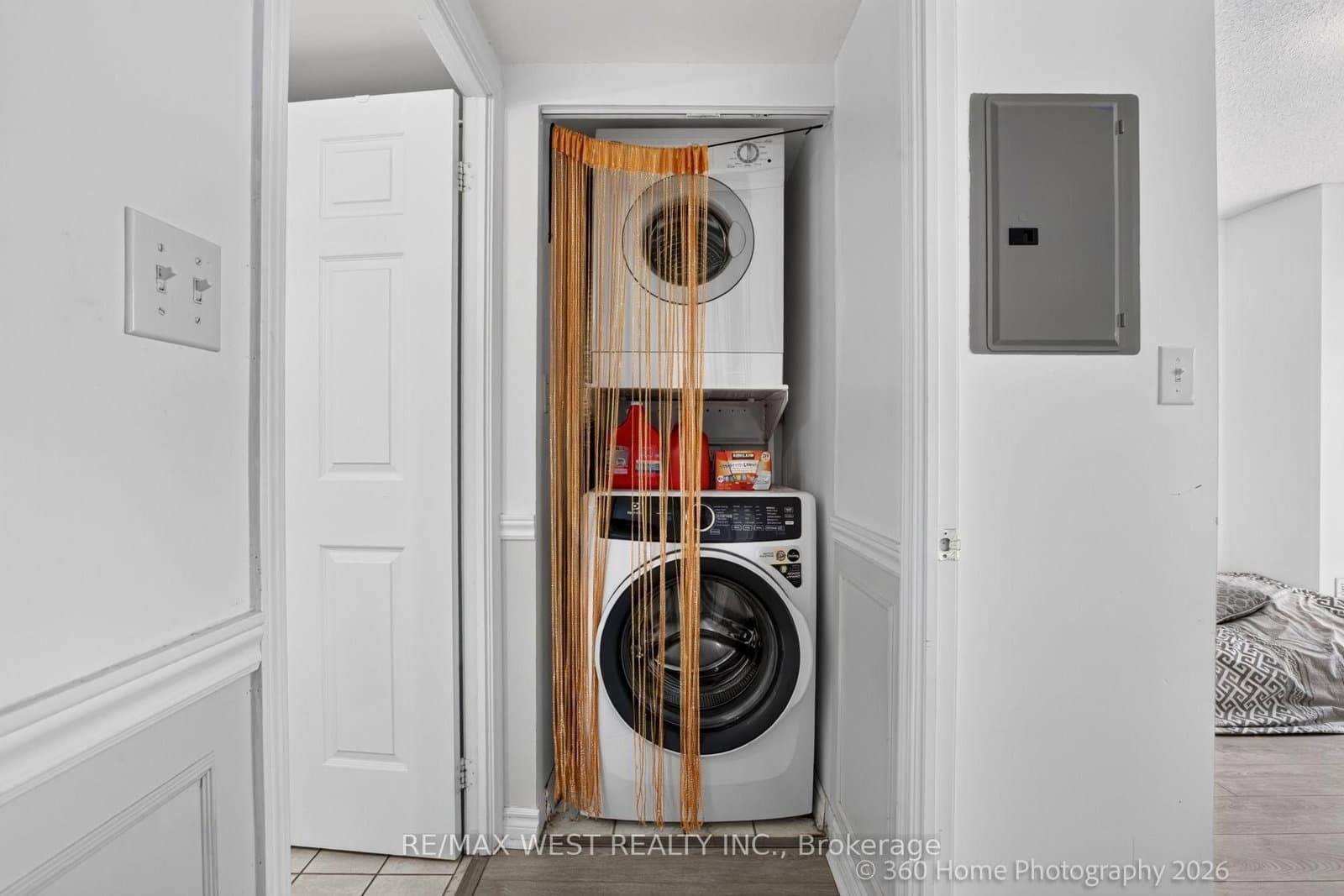 7 Lorraine Drive, Unit 706 thumbnail 24