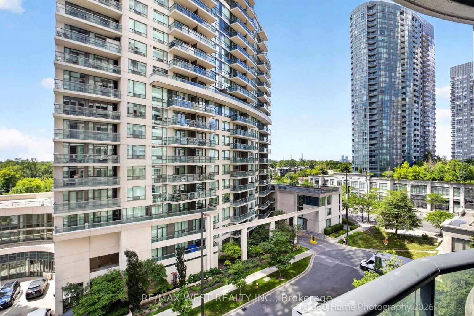 7 Lorraine Drive, Unit 706 thumbnail 26