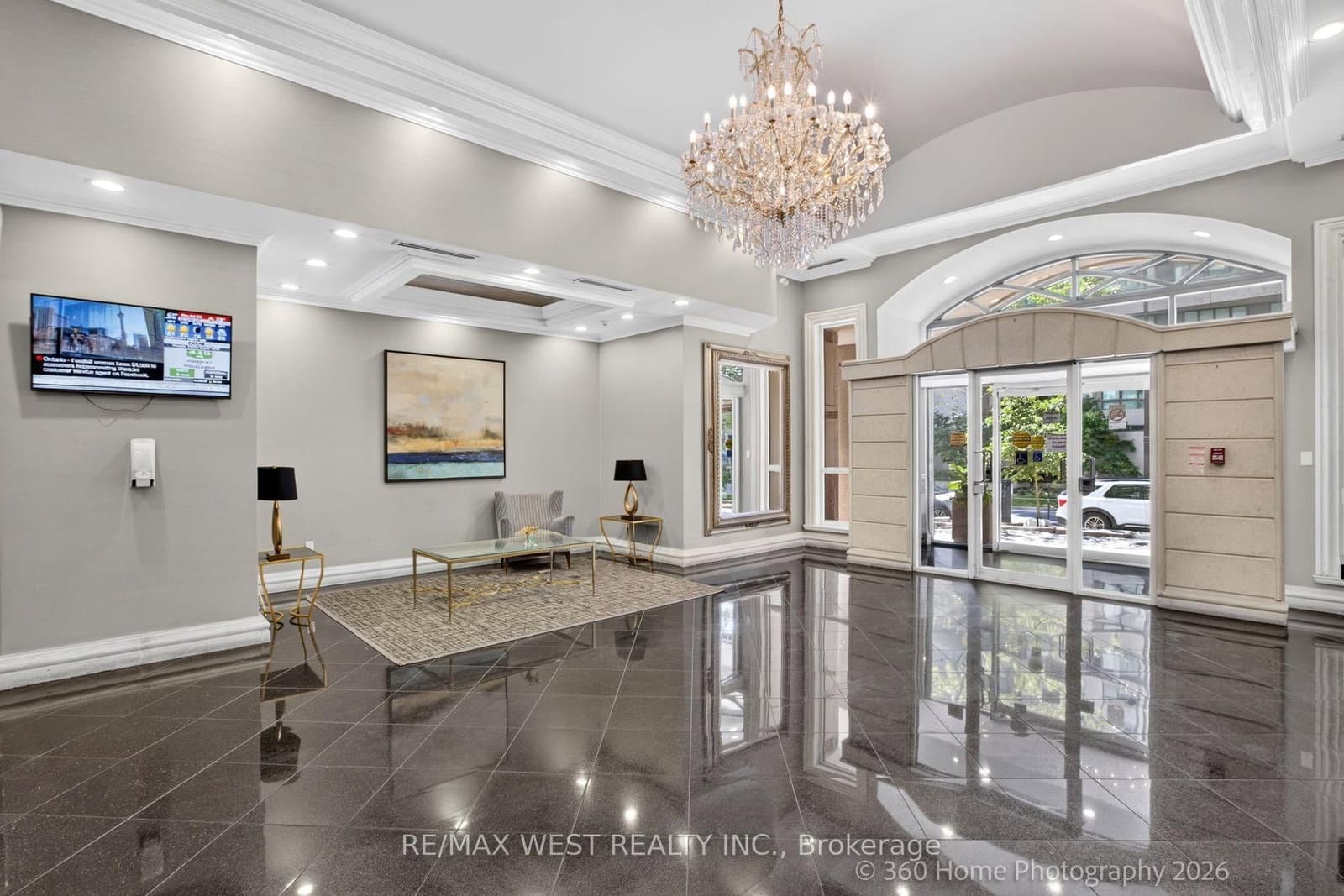7 Lorraine Drive, Unit 706 thumbnail 4
