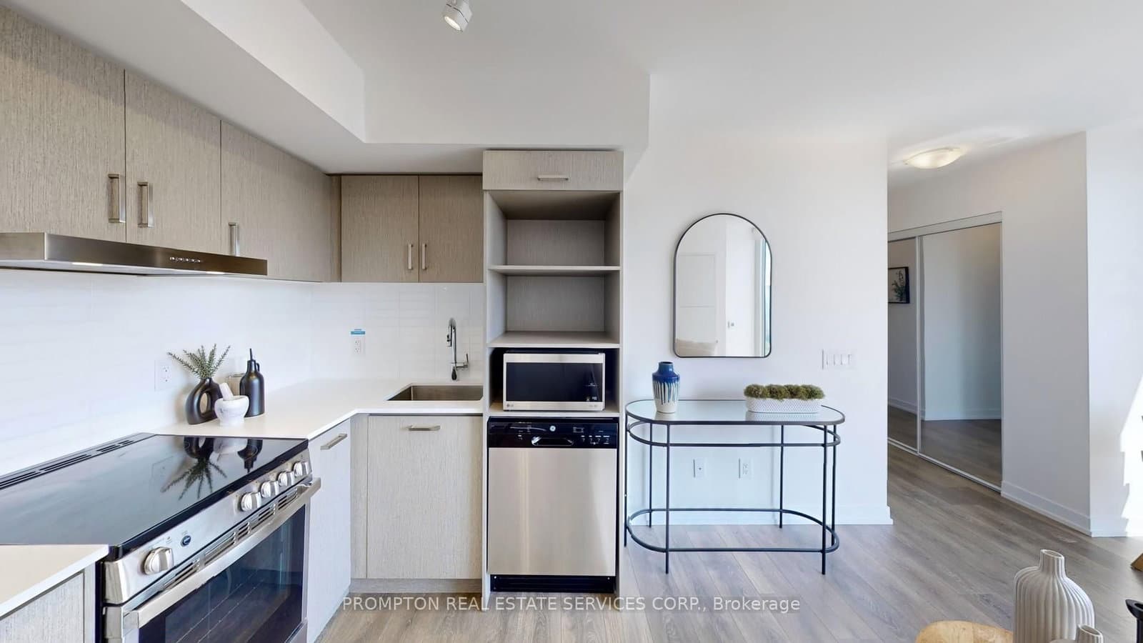 219 Dundas Street E, Unit Ph112 thumbnail 9