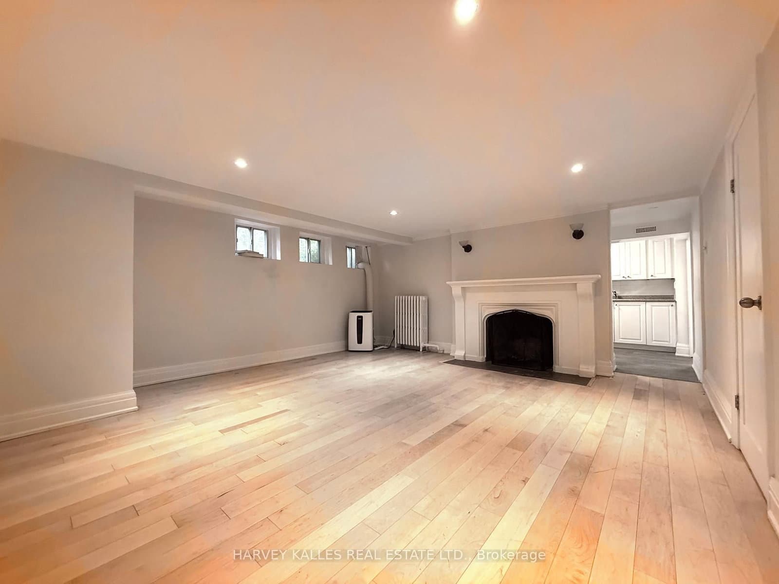 42 Glencairn Avenue, Unit Bsmt thumbnail 2