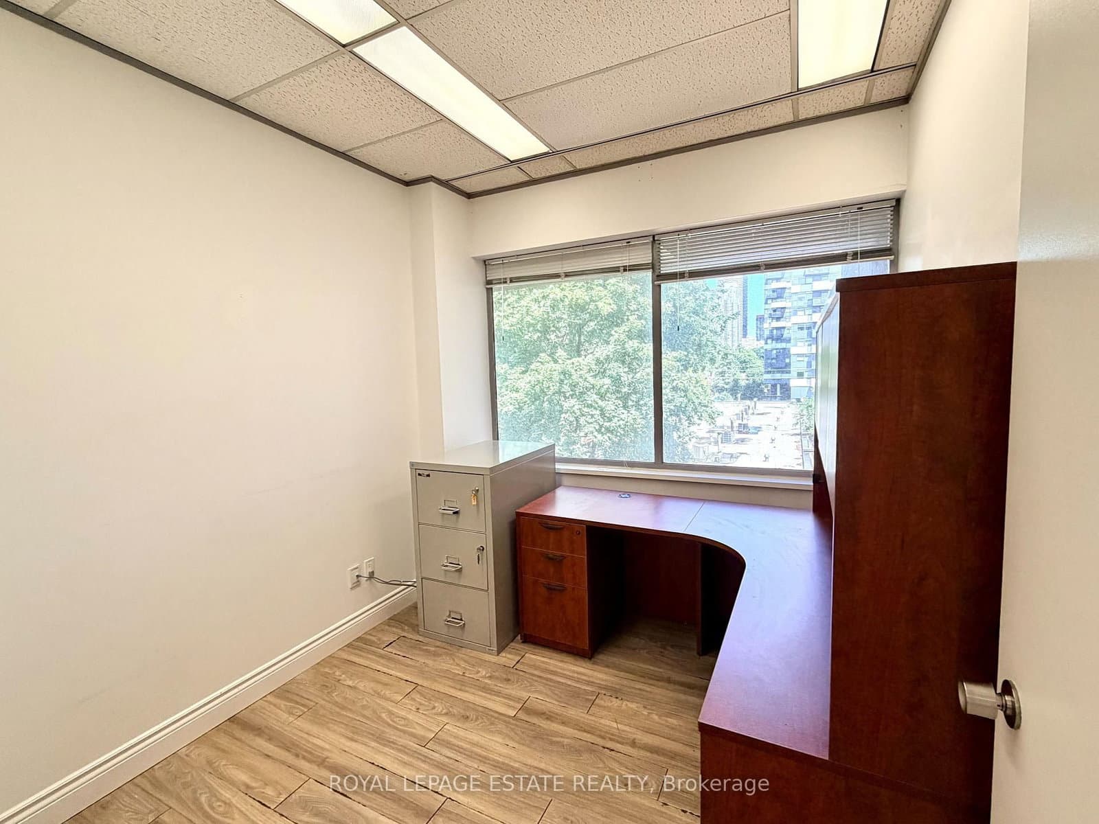 124 Merton Street, Unit 404 thumbnail 8