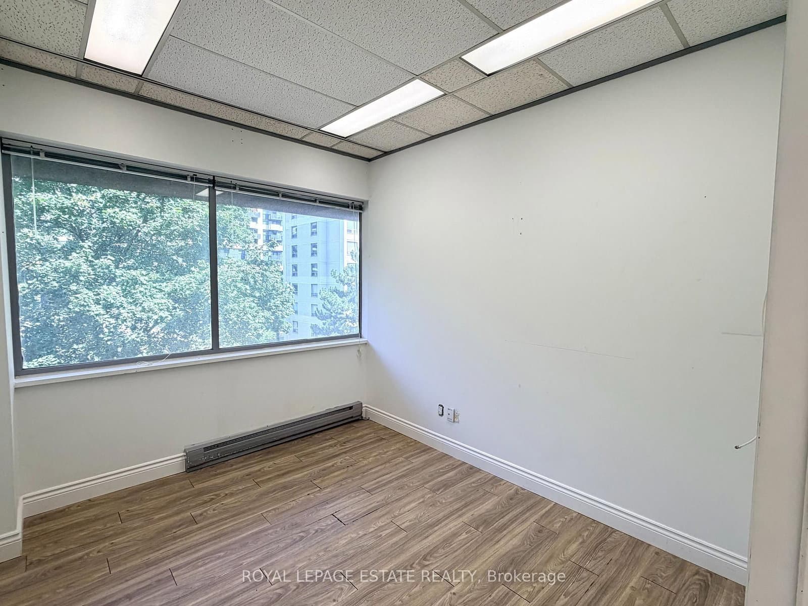 124 Merton Street, Unit 404 thumbnail 9