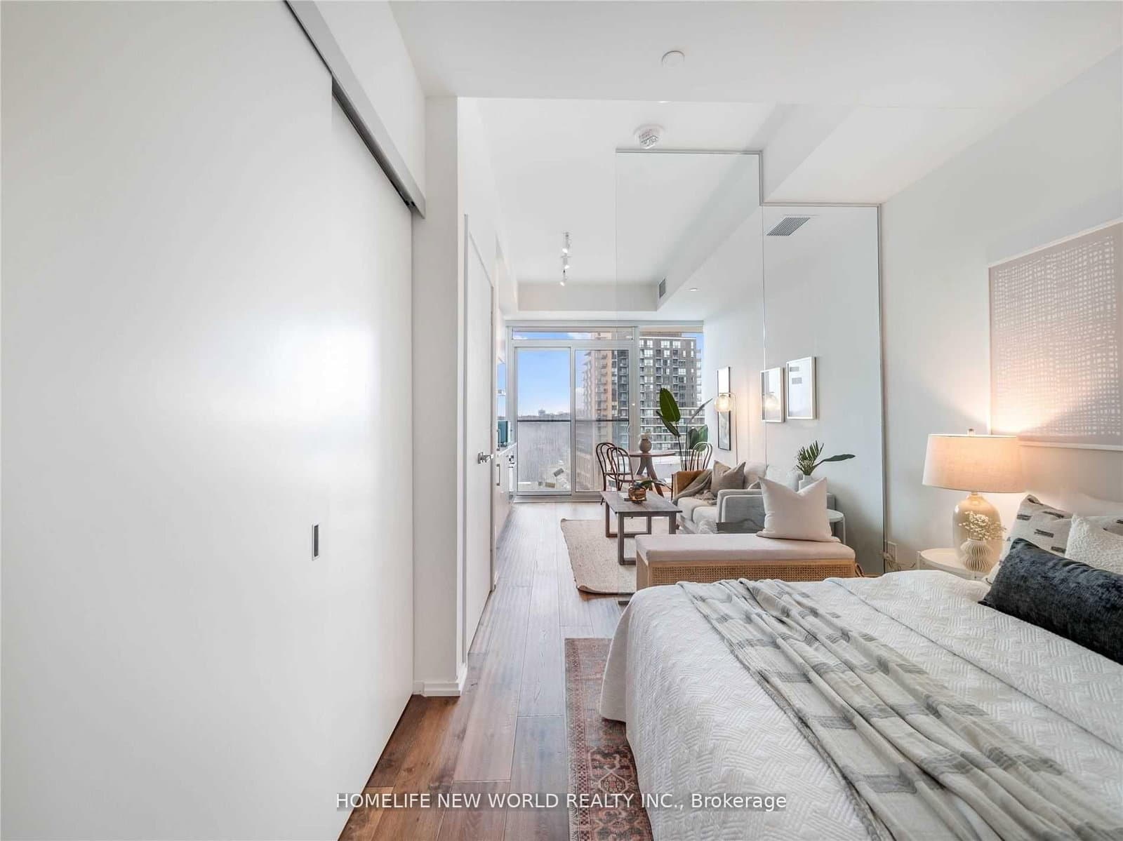 8 Hillsdale Avenue, Unit 920 thumbnail 3