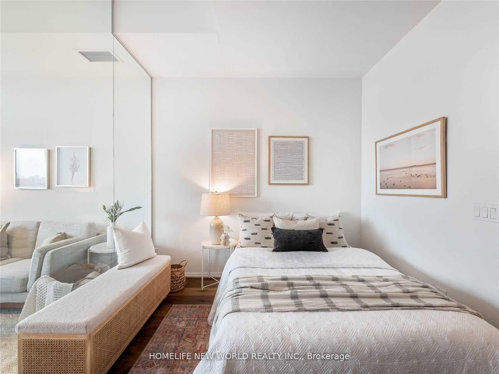 8 Hillsdale Avenue, Unit 920 thumbnail 4