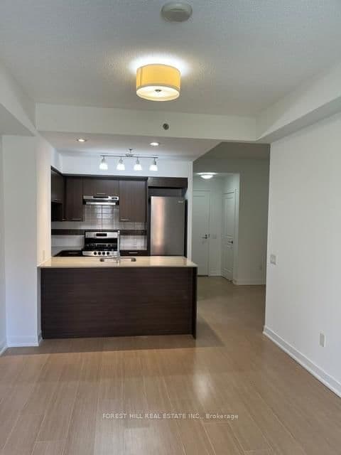 320 Tweedsmuir Avenue, Unit 209 thumbnail 12