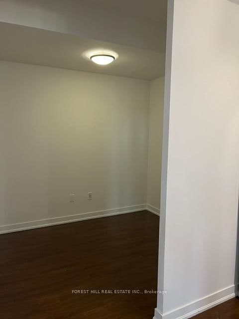 320 Tweedsmuir Avenue, Unit 301 thumbnail 11