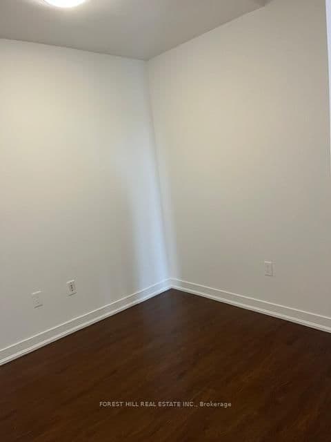 320 Tweedsmuir Avenue, Unit 301 thumbnail 12